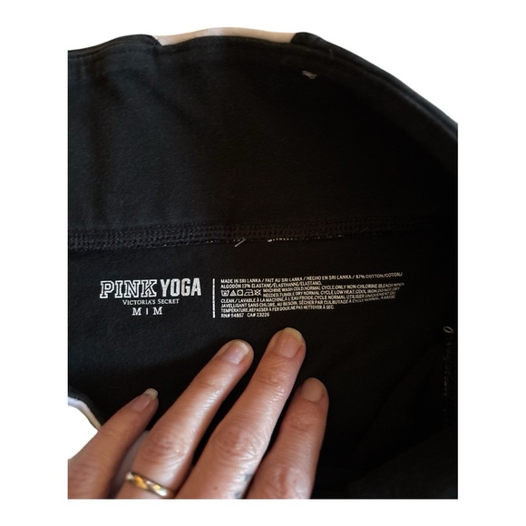 PINK VS Yoga Capri Black and White Size M - Picture 3 of 5